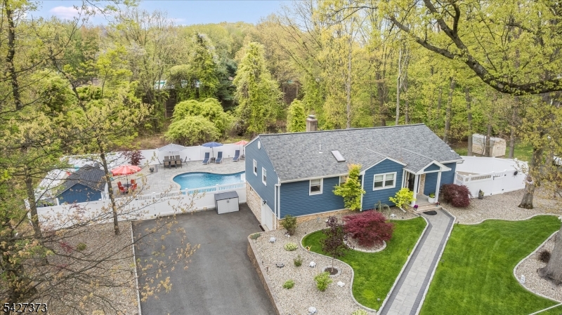30 Foxcroft Rd