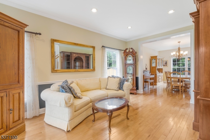 6 Varnon Ct