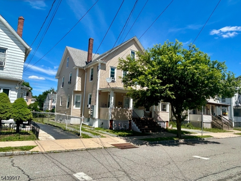 105-107 Berry St