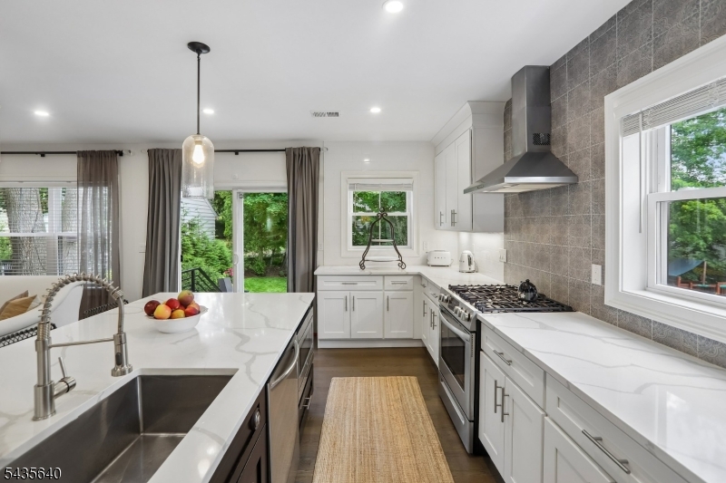 21 Evergreen Pl
