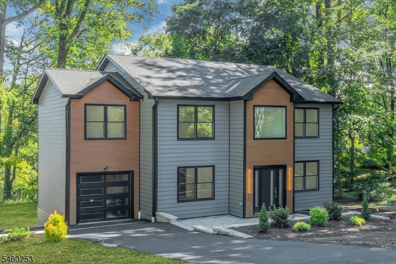 39 Woodcrest Rd