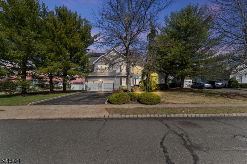 19 Meadow Hills Dr