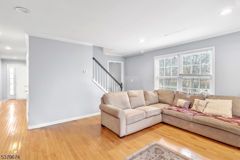 708 E Front St 5