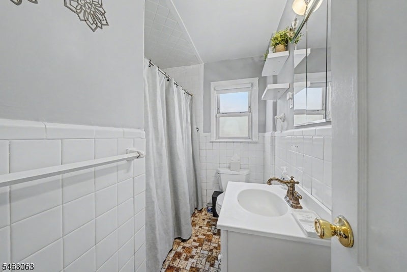 10-22 2Nd St