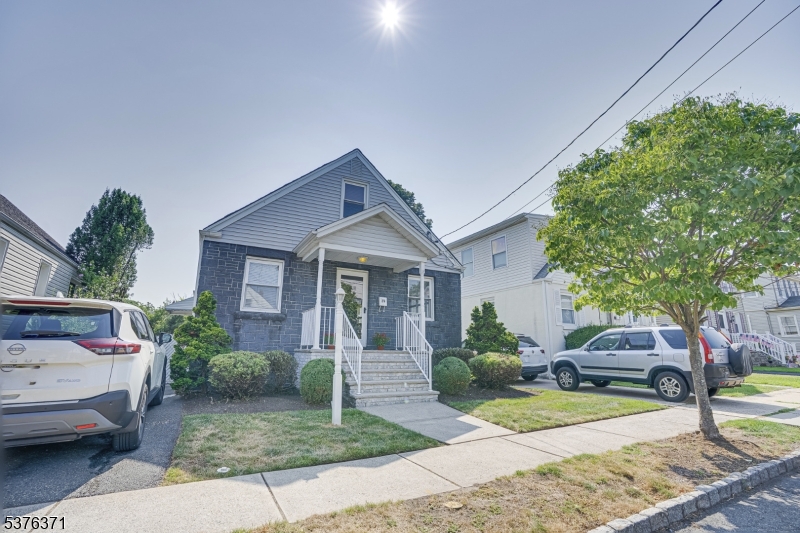 39 Fritz St
