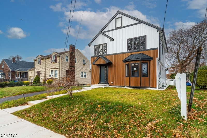 132 Thelma Ter