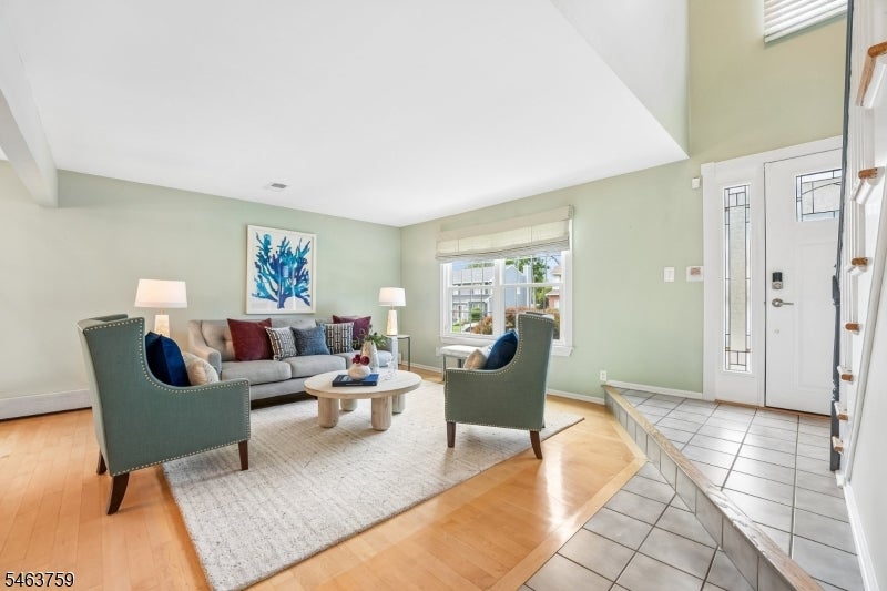 19 Kinder Dr