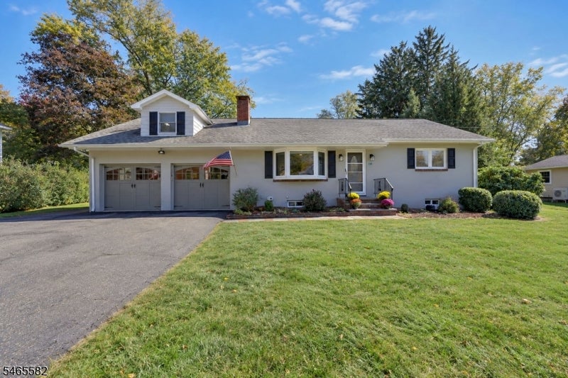 138 Maple Ave