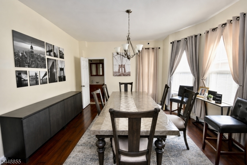 21 Beverly St