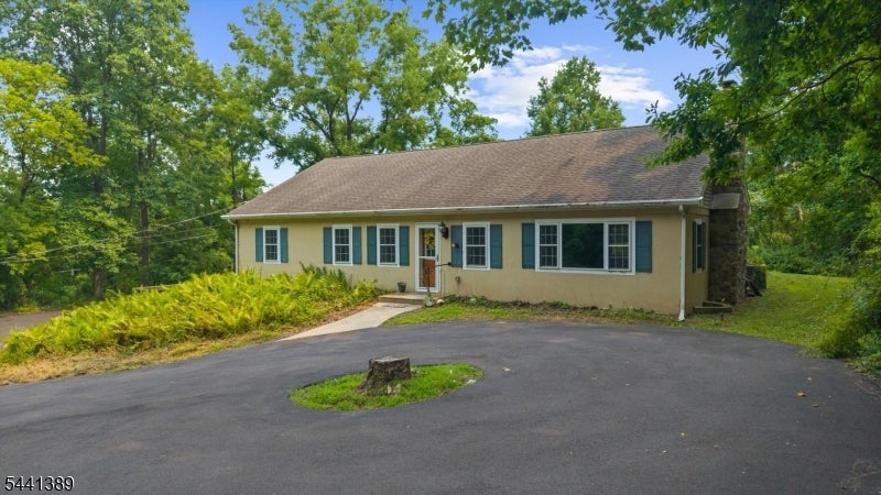 3 Walden Rd