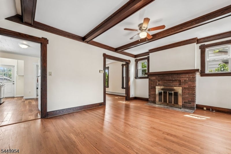 21 Broughton Ave 1