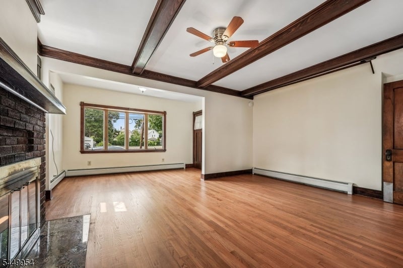 21 Broughton Ave 1
