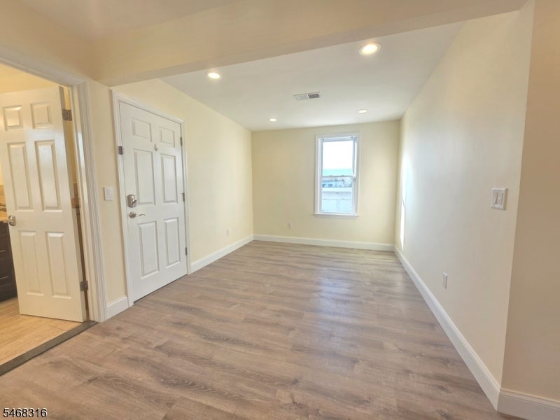 638 Malcolm Pl