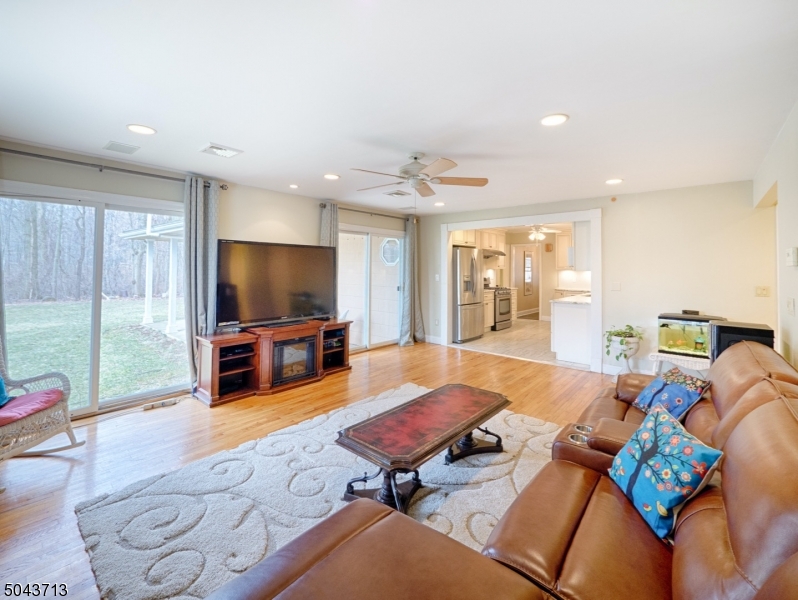 22 Maple Way