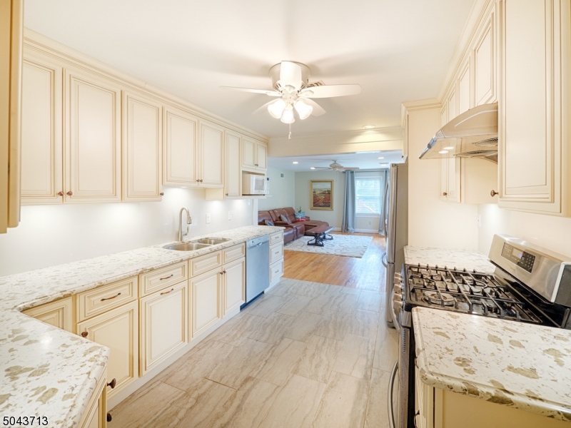 22 Maple Way