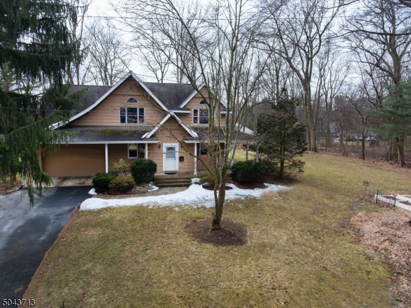 22 Maple Way