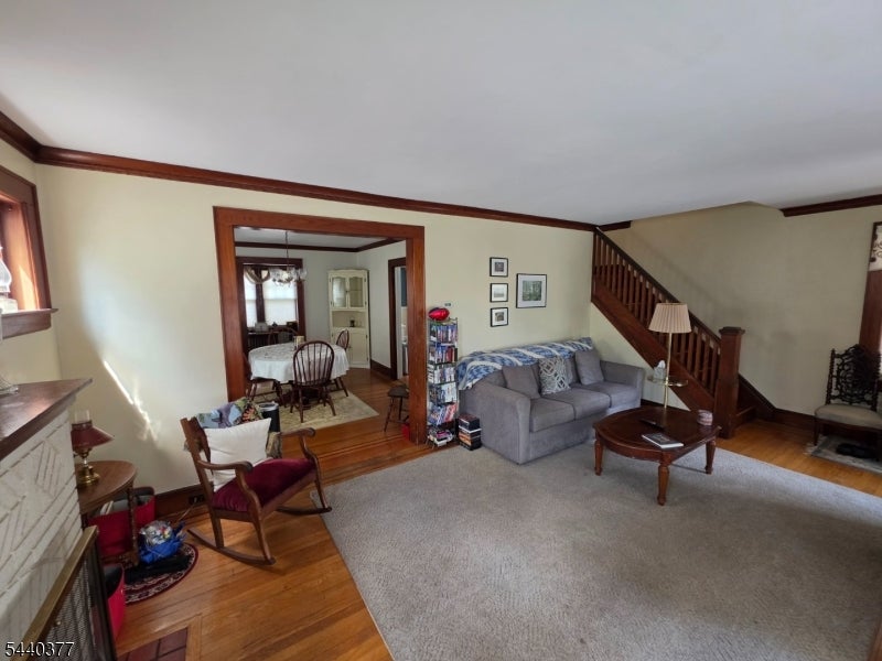 12 Brook Pl