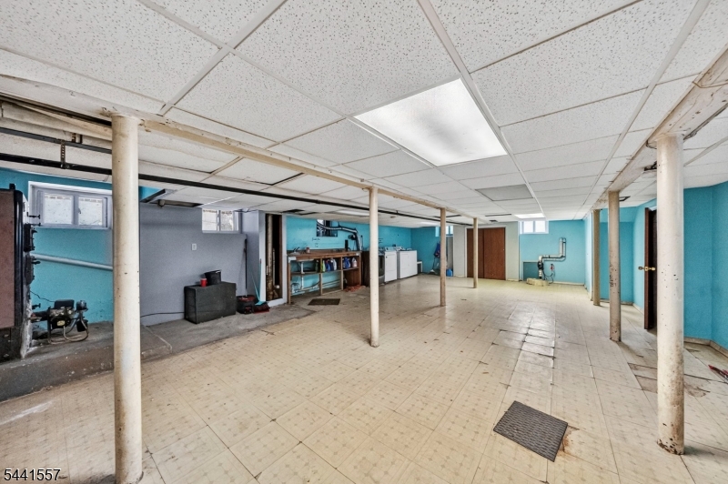 447 Paulison Ave
