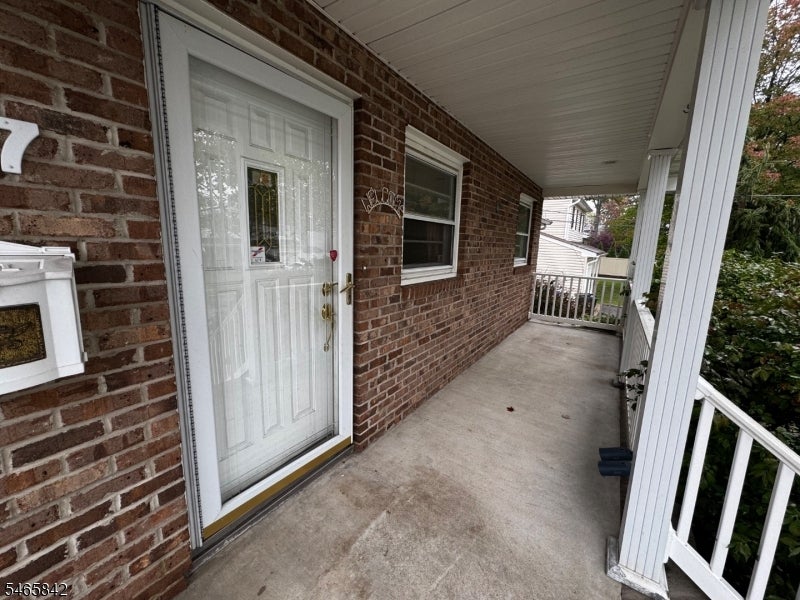 27 Frieda Ln