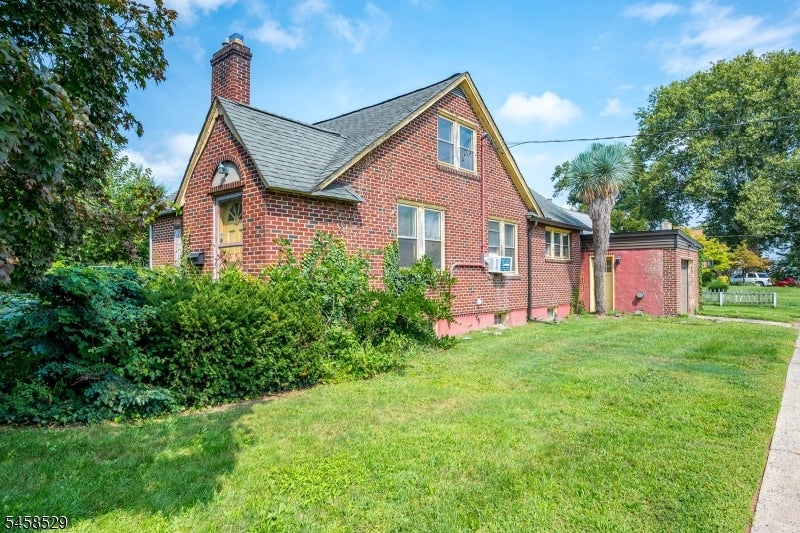 462 Union Ave