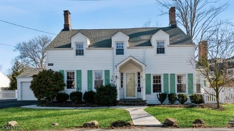 Photo of 6 Hanover Rd, Florham Park, NJ 07932 (MLS # 3993727)