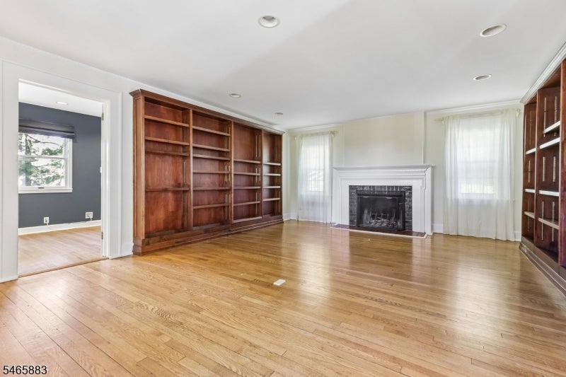 147 Glen Ave