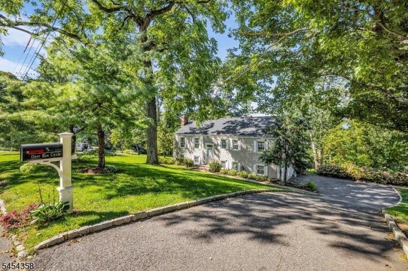 3 Deer Run Cir
