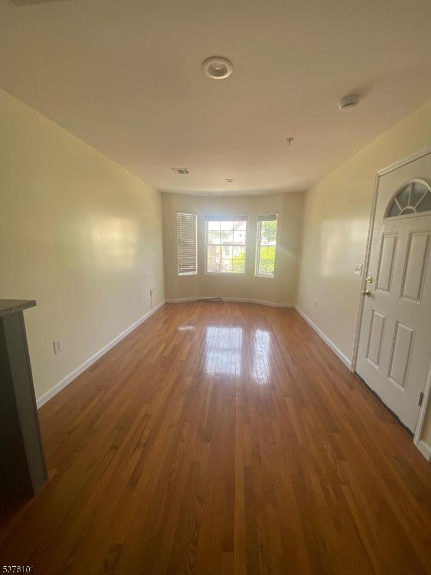 595 Monroe Ave 2