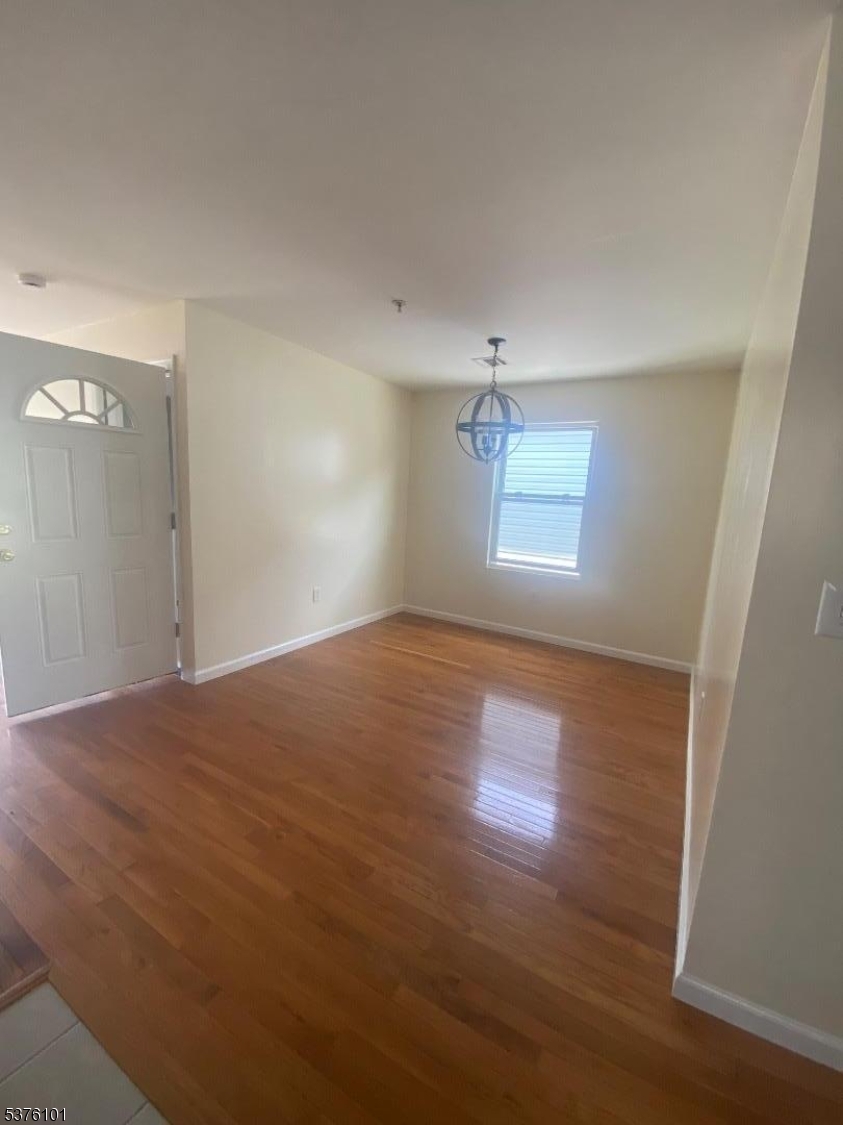 595 Monroe Ave 2