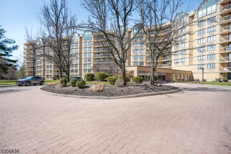 10 Smith Manor Blvd 222