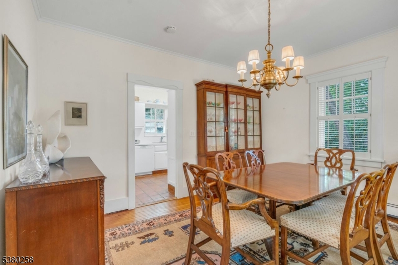 21 Richmond Ave