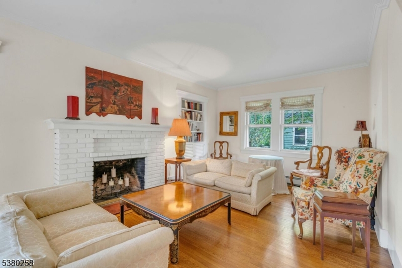 21 Richmond Ave