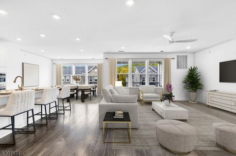Photo of 10 Veterans Way #233, Morris Plains, NJ 07950 (MLS # 3993662)