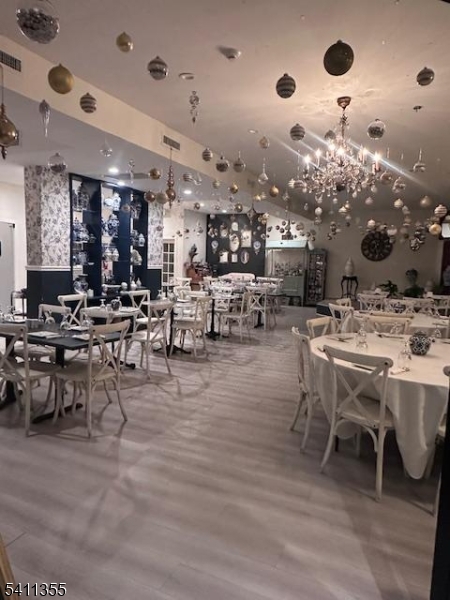 260 South Washington Avenue