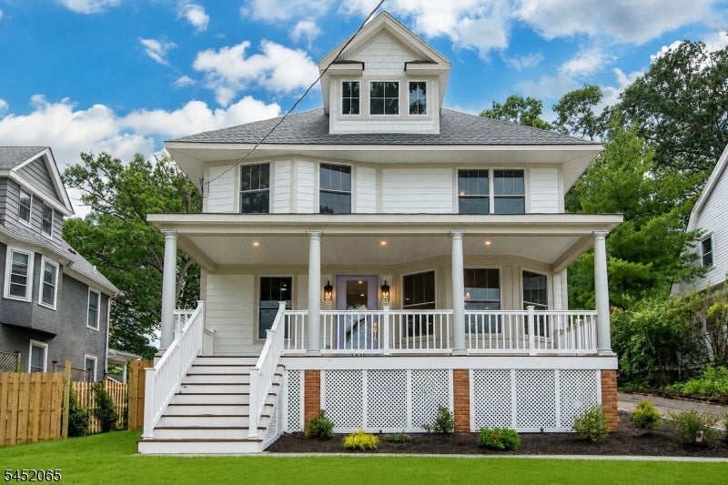 28 Mountain Ave