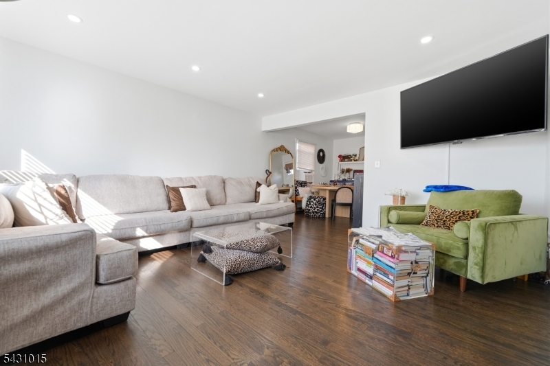 1091 Burnet Ave
