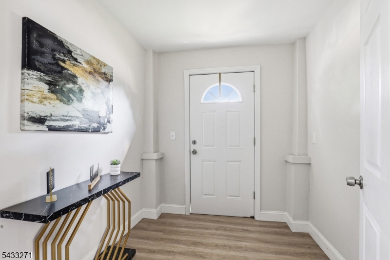 181 W Stearns St