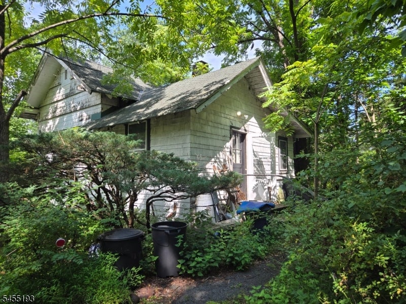 2 Hewlett Rd