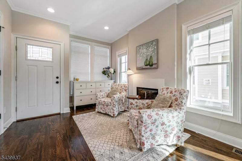 48 Mechanic St