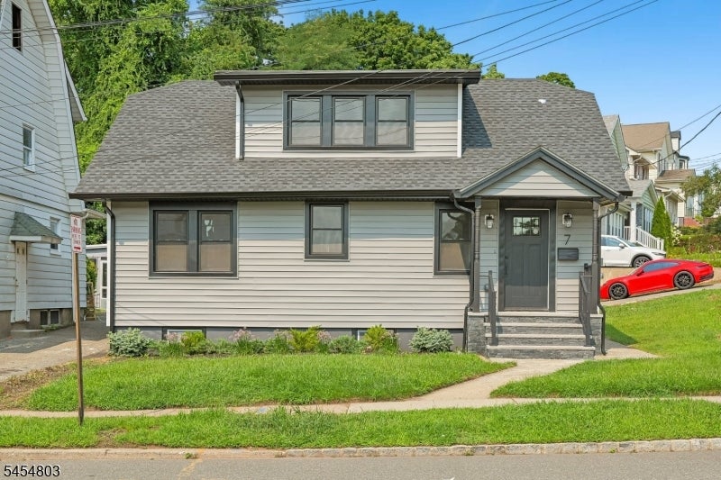 7 Franklin Ave