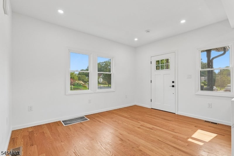 7 Franklin Ave
