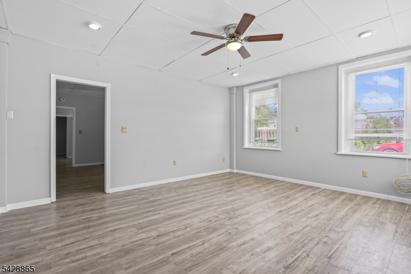 107 Macarthur Ave 2