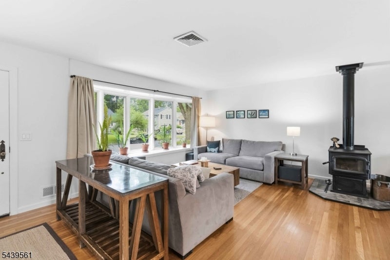 10 Cornell Pl