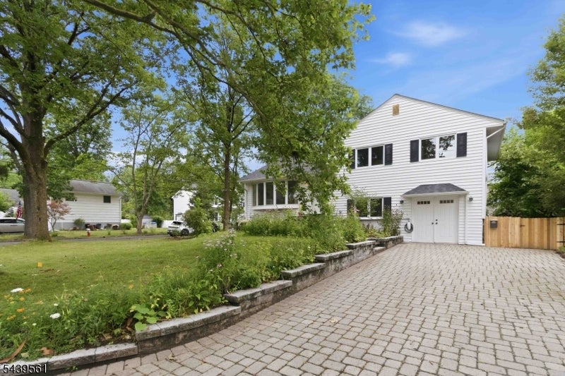 10 Cornell Pl