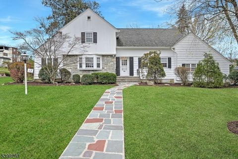 17 Andover Dr Millburn Twp. NJ 07078