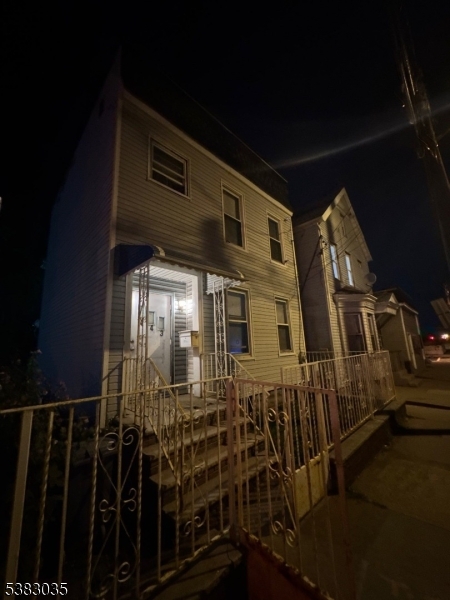 443 Grove St