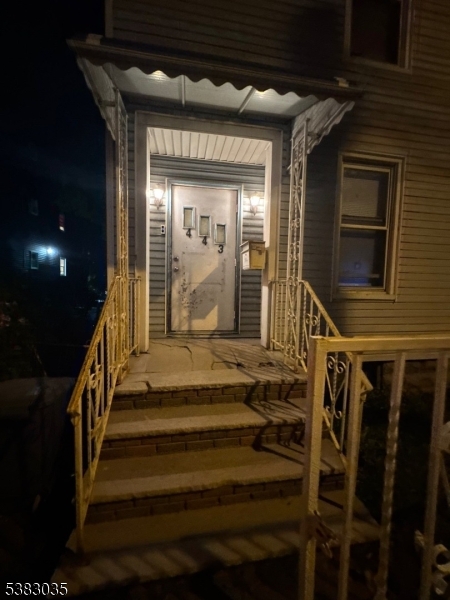 443 Grove St