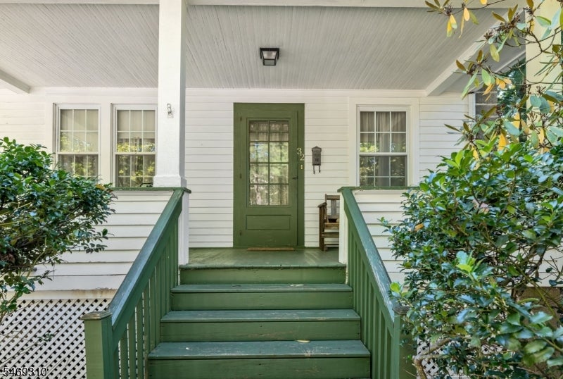32 Mulder Ln