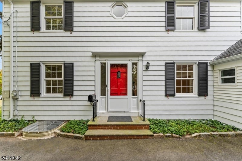 35 Maple St