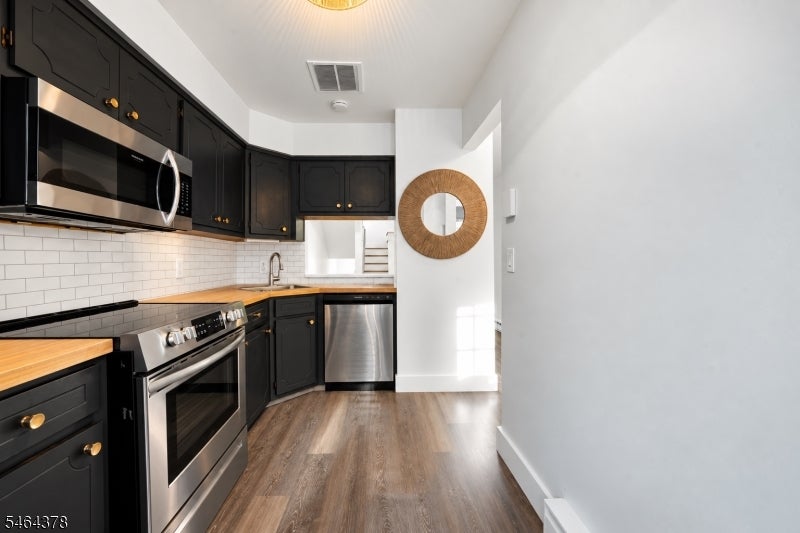 634 Upperway